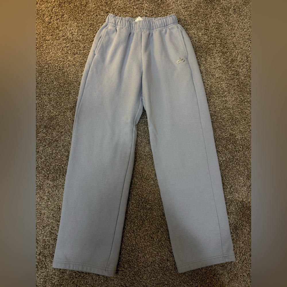 Alo Yoga Accolade Straight Leg Sweatpant - Picture 4 of 7